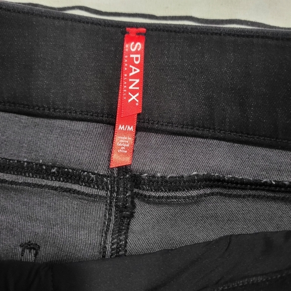 Spanx Women's Vintage Distressed Ankle Skinny Jeans Black Size M - Picture 13 of 13
